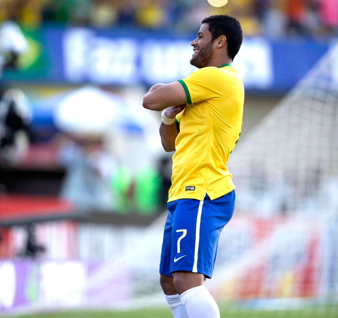 Hulk dançando comemoração Brasil x Panamá amistoso (Foto: Alexandre Cassiano / Agência O Globo) Hulk dançando comemoração Brasil x Panamá amistoso (Foto: Alexandre Cassiano / Agência O Globo)