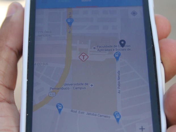 Aplicativo fornece a localização dos ônibus que fazem linha em Petrolina (Foto: Emerson Rocha/ Globo Esporte.com)