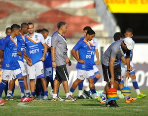 Santa Cruz treino (Foto: Aldo Carneiro / Pernambuco Press)