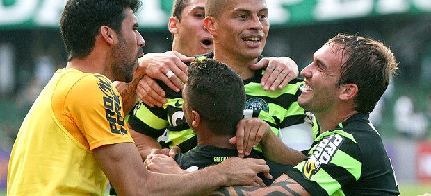 Alex comemoração gol Coritiba contra São Paulo (Foto: Divulgação / Site Oficial do Coritiba)