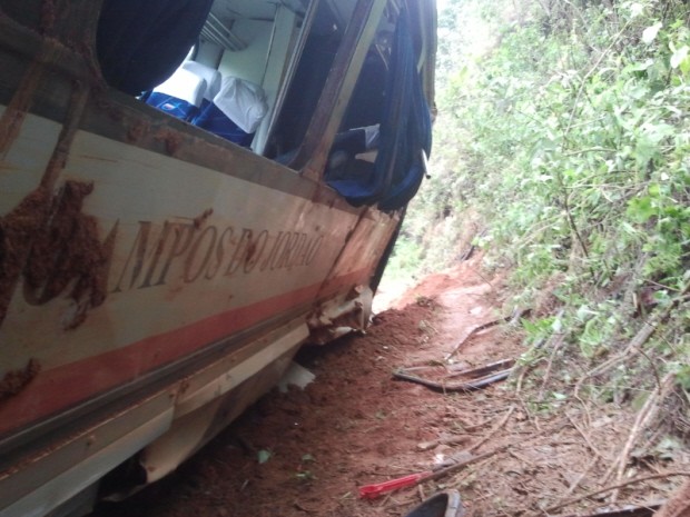 Trem sofre acidente em Santo Antônio do Pinhal (Foto: Renato Ferezim/G1)