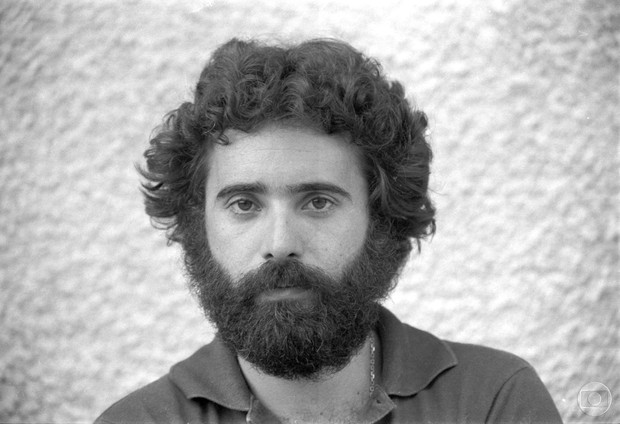 Em Chega mais, também em 1980, Tony Ramas com muita barba, cabelo e bigode (Foto: TV Globo)
