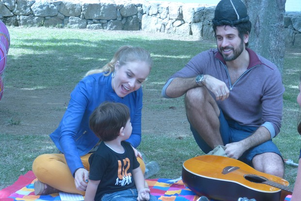 Eriberto brincou muito com o filho! (Foto: TV Globo/Estrelas)