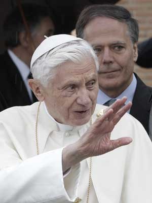 Papa Bento XVI, pouco antes de embarcar para o Líbano. (Foto: Riccardo De Luca / AP Photo)