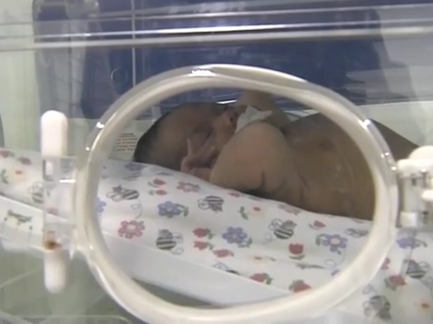 Bebês internados na UTI de Marília precisam de leite materno (Foto: TV TEM/Reprodução)