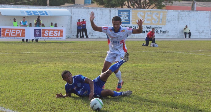 Lateral-esquerdo Fred; parnahyba (Foto: Josiel Martins)