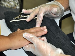 Curso de manicure em Itu (Foto: Angélica Estrada/Prefeitura de Itu)