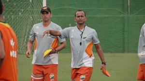 Rodrigo Albuquerque e Jaelson Marcelino, do Coruripe (Foto: Leonardo Freire/GloboEsporte.com) Rodrigo Albuquerque e Jaelson Marcelino, do Coruripe (Foto: Leonardo Freire/GloboEsporte.com)