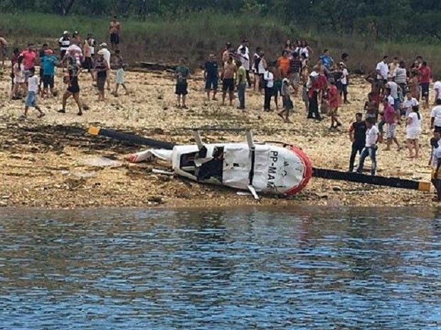 [Brasil] Queda de helicóptero deixa feridos na região de Furnas em Capitólio Queda_0101
