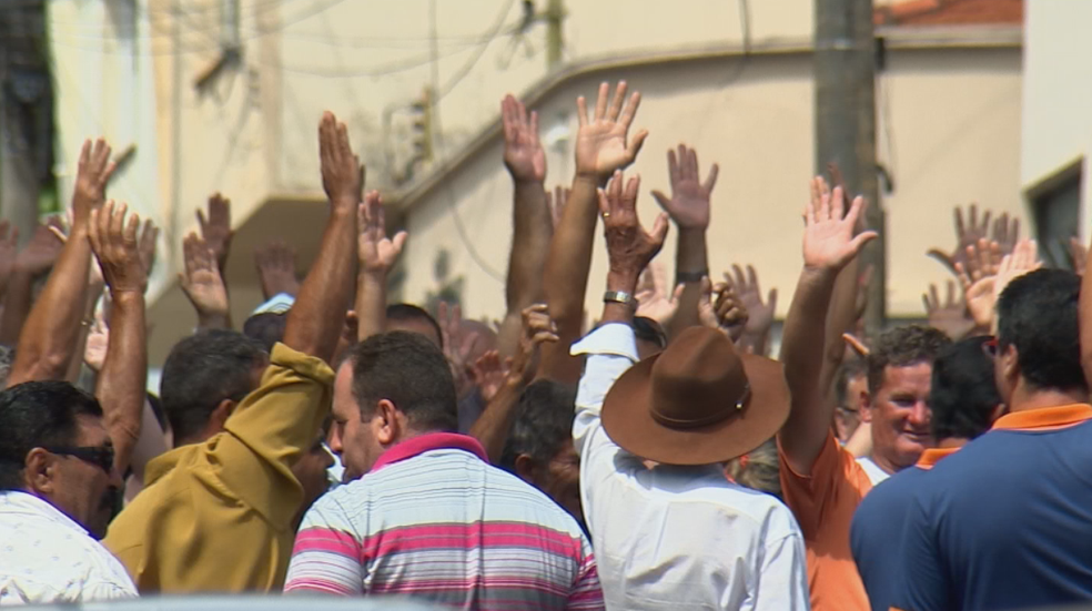 Servidores de Bauru votaram e rejeitaram proposta (Foto: Reprodução/TV TEM)