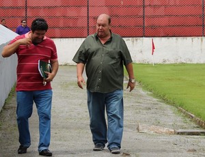 Marcos Lima verde e Ednilton Lins, dirigentes do CRB (Foto: Caio Lorena / GloboEsporte.com)
