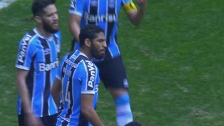 Flamengo x Grêmio, Mané Garrincha, Brasília, Wallace Reis, reclamação (Foto: Reprodução / Premiere)