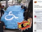 Carro estacionado em vaga para deficientes é alvo de 'pegadinha'
