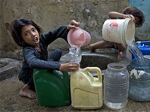 Água potável pode fazer diferença em crescimento (Foto: AP/BBC)