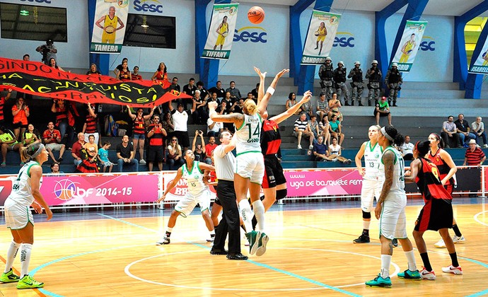 América-PE e Sport - Basquete Feminino (Foto: Robson Neves/Divulgação)