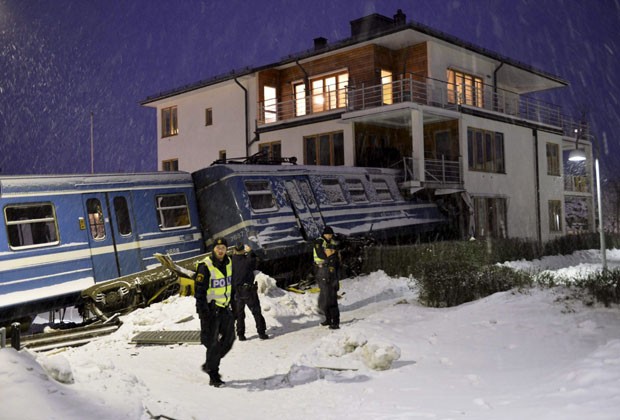 Nenhum morador do prédio em Estocolmo ficou ferido (Foto: Jonas Ekstromer/Reuters)