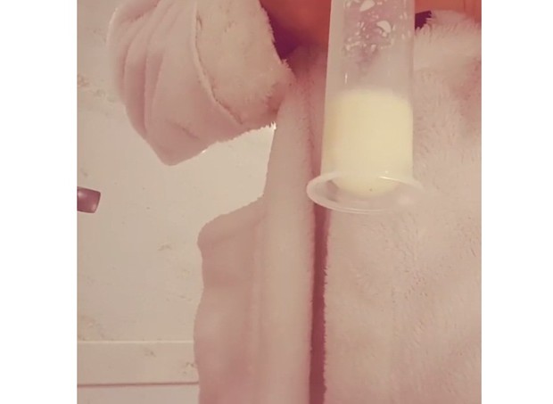 Rafa Brites doa leite materno (Foto: Reprodução/Instagram)
