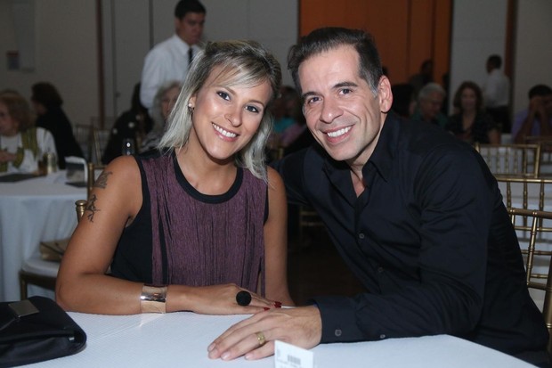 Leandro Hassum e a mulher, Karina Gomes (Foto: Daniel Pinheiro/AgNews) Leandro Hassum e a mulher, Karina Gomes (Foto: Daniel Pinheiro/AgNews)