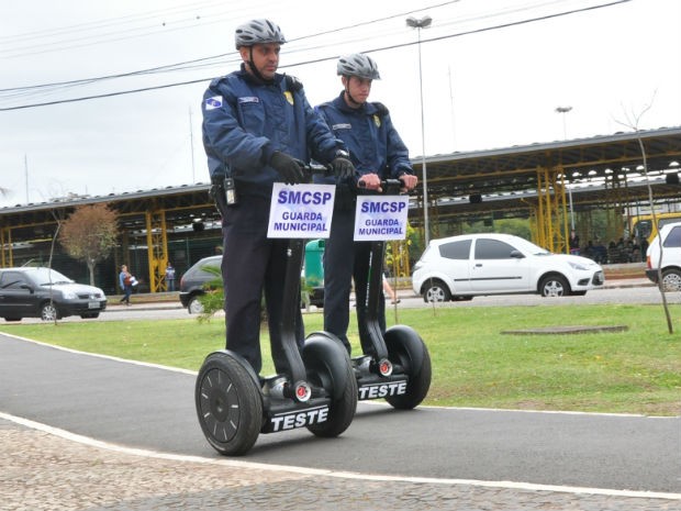 Segways serão utilizados como teste durante seis meses na área central de Ponta Grossa, no Paraná (Foto: Divulgação/Prefeitura)