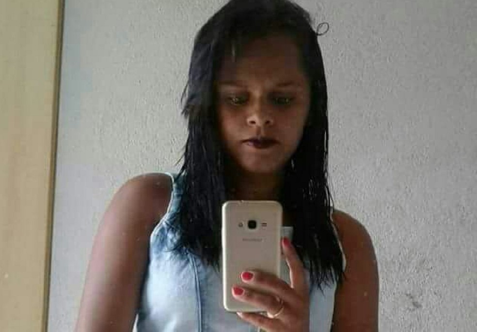 Lidiane Oliveira da Silva, 22 anos, foi morta a tiros pelo ex-companheiro em João Dias, RN (Foto: Divulgação/ Polícia Civil)