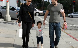 Katherine Heigl com o marido Josh Kelley e a filha Nancy Leigh Kelly (Foto: Getty Images)