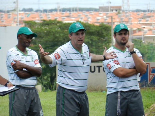 Wellinfton Fajardo, Uberlândia, Parque do Sabiá, treinador (Foto: Gullit Pacielle)