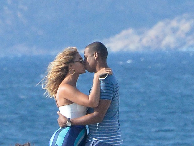 Beyoncé e Jay-Z na Sardenha, na Itália (Foto: Grosby Group/ Agência)