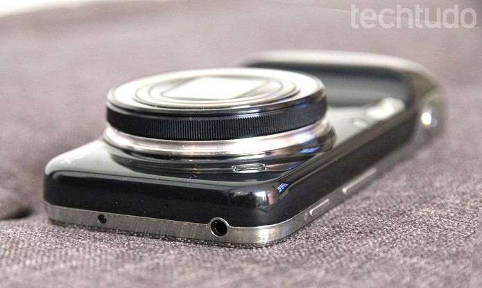 Samsung Galaxy S4 Zoom (Foto: Luciana Maline/TechTudo) Samsung Galaxy S4 Zoom (Foto: Luciana Maline/TechTudo)