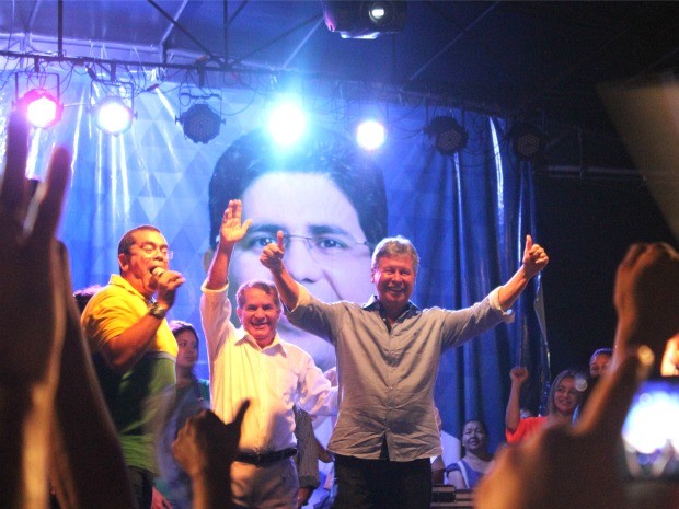 Artur foi eleito com 65,95% dos votos válidos (603.483) (Foto: Marcos Dantas / G1)