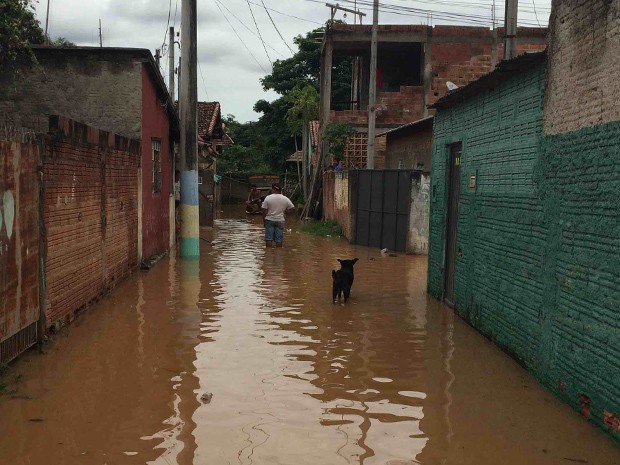 Chuva em Canas (Foto: Arquivo Pessoal)