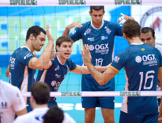 comemoração do Rio de Janeiro contra o Juiz de Fora no vôlei (Foto: Alexandre Loureiro / Inovafoto)