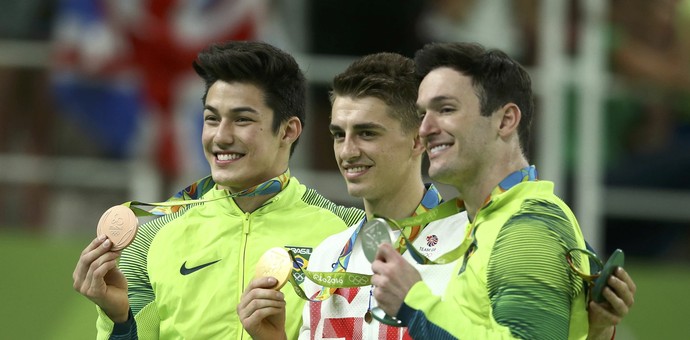Max Whitlock fica com o ouro, seguido de Diego e Nory (Foto: Reuters)