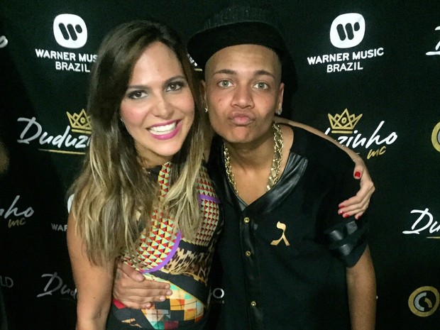 Carol Sampaio e MC Duduzinho em show no Rio (Foto: Divulgação)