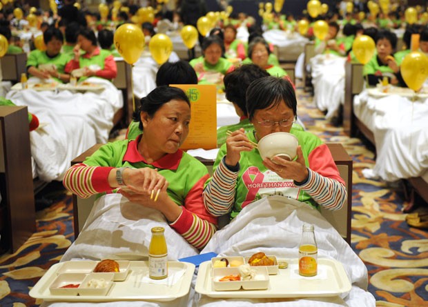 Tentativa bem sucedida foi realizada em um hotel em Xangai (Foto: Jia Ru/AFP)