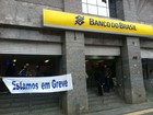 Bancários aderem à greve nacional e paralisam atividades no Paraná