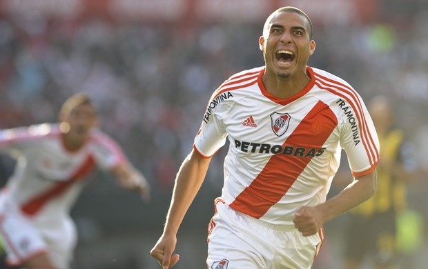 trezeguet river plate x nacional b (Foto: EFE)