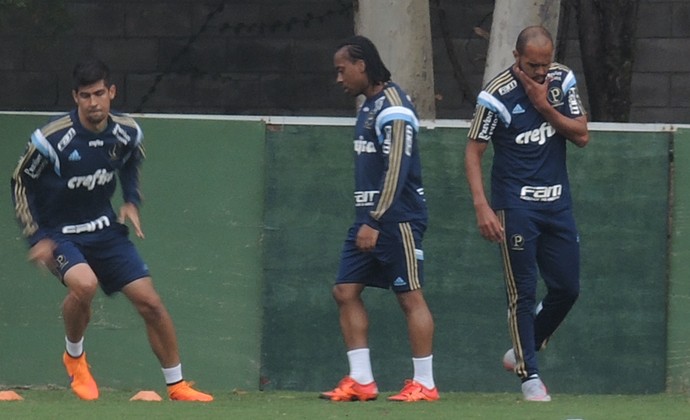 Sem Lucas, Palmeiras faz coletivo na Academia; Arouca treina em campo