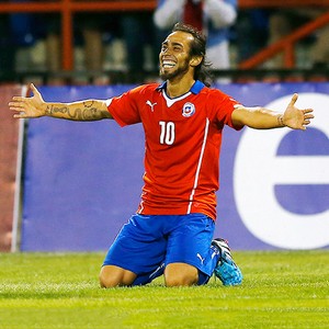 Valdivia viaja para Europa, e Verdão mantém mistério sobre renovação