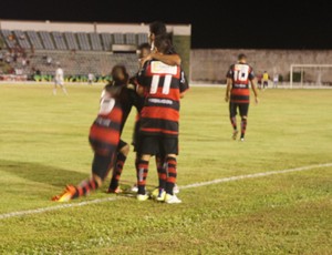 Campinense e Botafogo-pb 3 a 2 no Almeidão (Foto: Larissa Keren)