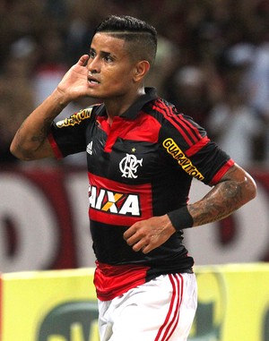 Everton comemora gol do Flamengo contra o Boavista (Foto: Gilvan de Souza / Flamengo)