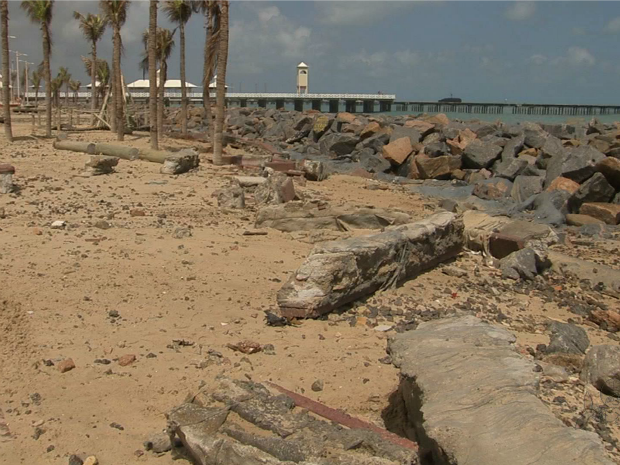 Ressaca, Fortaleza, Praia de Iracema (Foto: Reprodução/TV Verdes Mares)