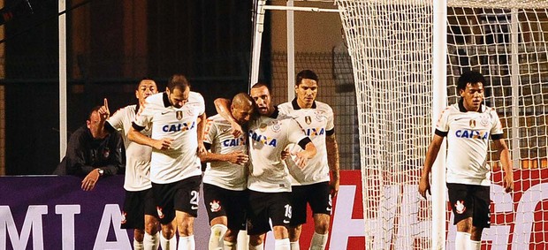 Emerson Sheik gol Corinthians x Grêmio (Foto: Marcos Ribolli / Globoesporte.com)