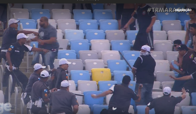 Confusão torcida Corinthians, no Maracanã (Foto: Reprodução)