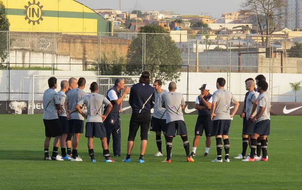 Treino do Corinthians (Foto: Gustavo Serbonchini / Globoesporte.com)