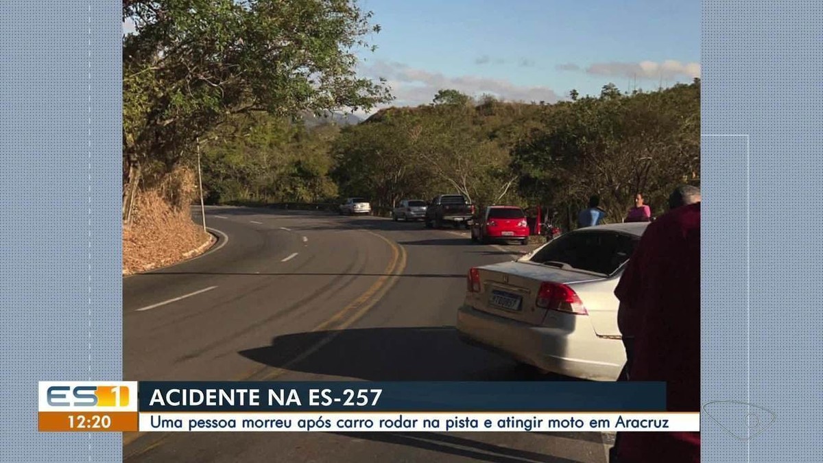 Mulher morre após moto conduzida por ela ser atingida por carro na ES