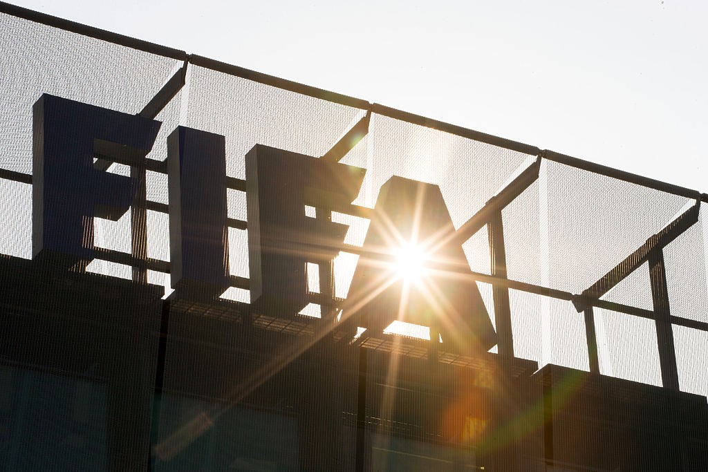 Logo da Fifa na sede da entidade, em Zurique (Foto: Philipp Schmidli/Getty Images)