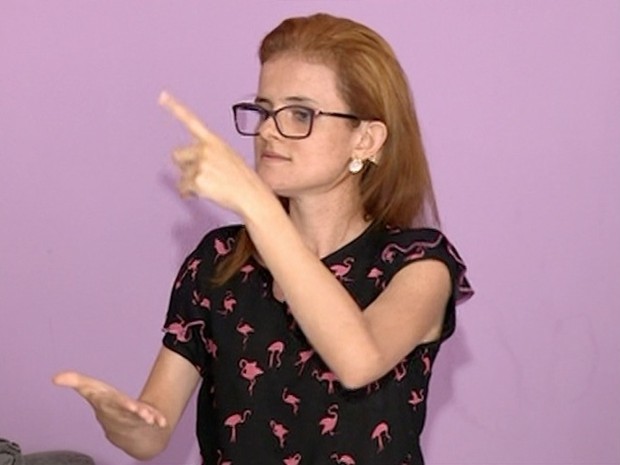 Mariana conta que foi impedida de responder as questões objetivas (Foto: Reprodução/TV Anhanguera)