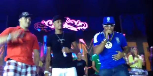 Neymar dançando na sua festa de aniversário  (Foto: Reprodução / Youtube)
