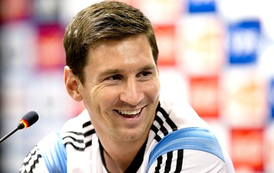 Messi na coletiva da Argentina (Foto: AP)