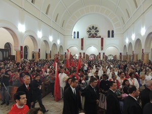 Catedral de Sant'Anna ficou lotada para celebração de Pentecostes. (Foto: Jenifer Carpani/G1) Catedral de Sant'Anna ficou lotada para celebração de Pentecostes. (Foto: Jenifer Carpani/G1)